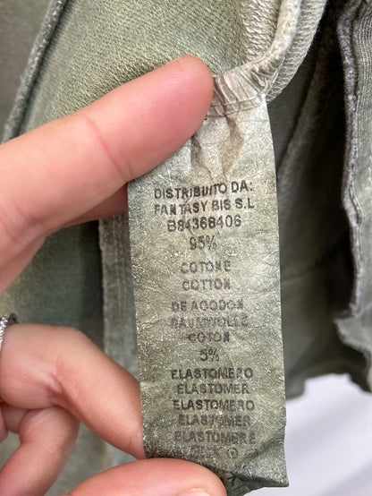 OTHERS.Green jacket with buttons and letters on the back TS/M