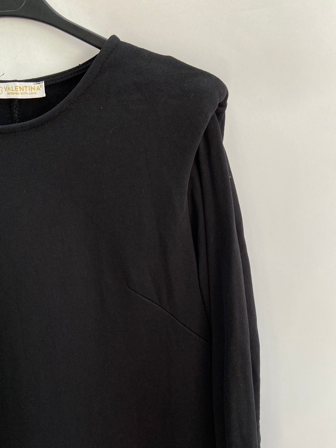 VALENTINA.Vestido corto negro sudadera T.L