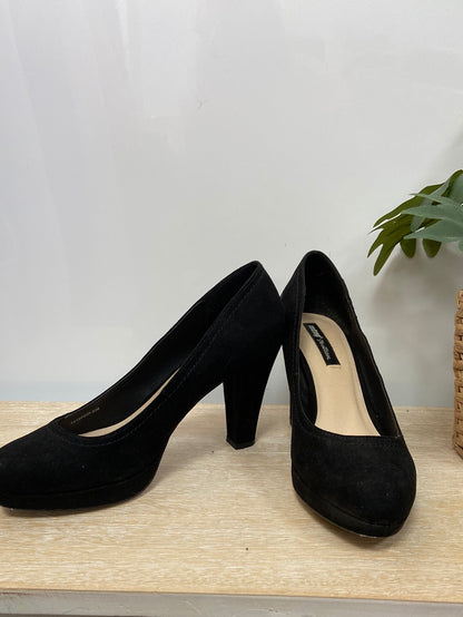 MUSTANG.Tacones negros antelina T.40