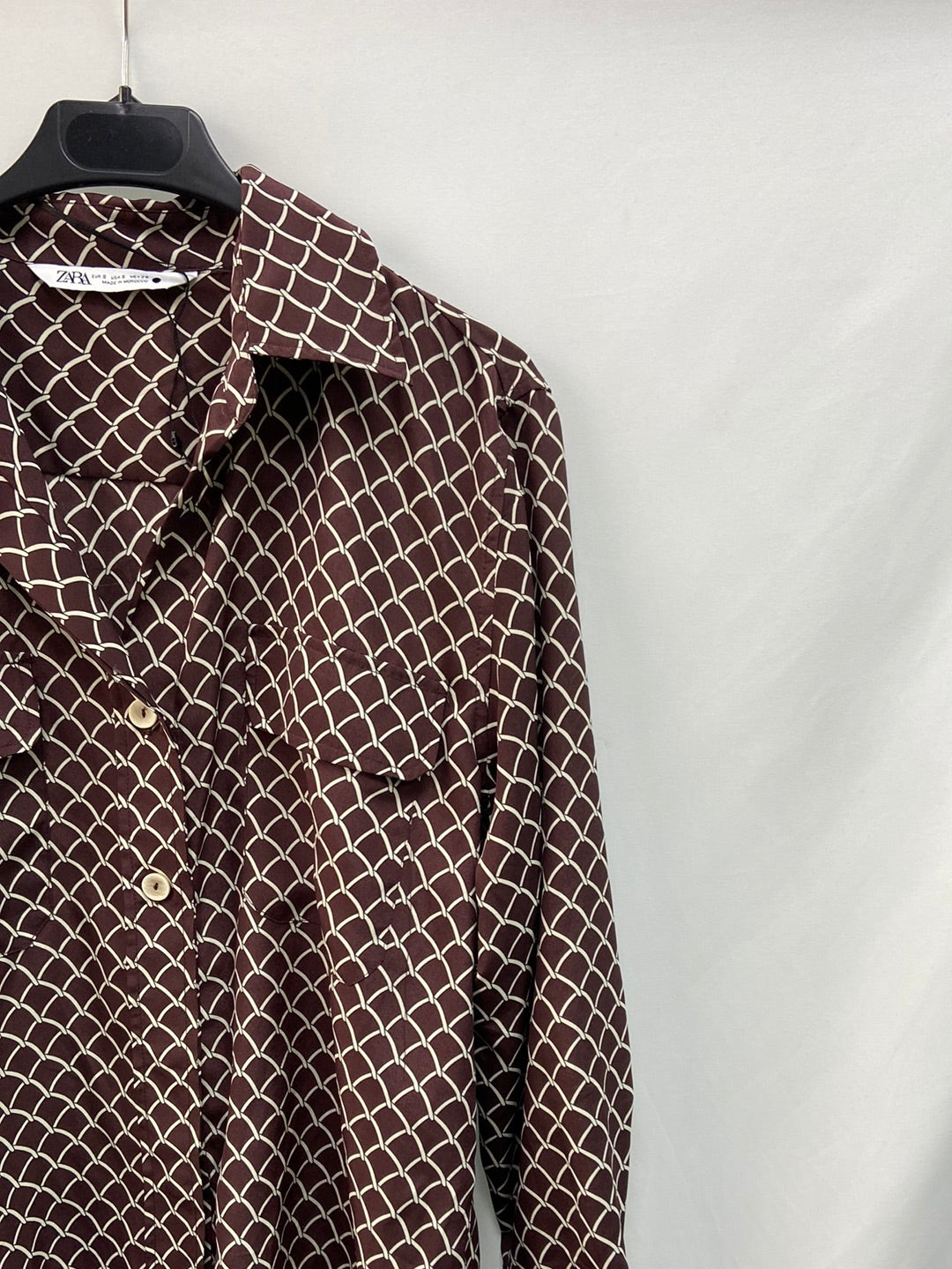 ZARA. Brown Ts print blouse