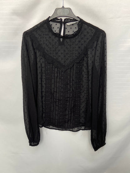 STRADIVARIUS. Black plumeti top TM