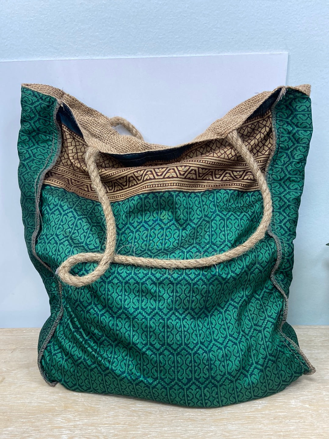 OTRAS.Bolso playero verde tela