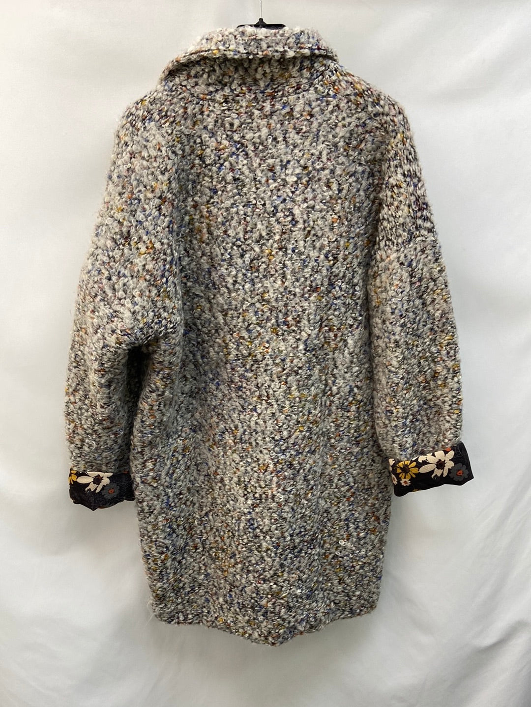 TRUCCO.Abrigo gris textura jaspeado T.M