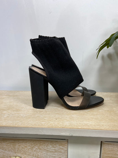 ZARA. Fabric sandal heel size 40