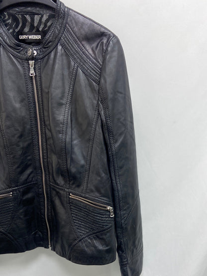 GERRY WEBER.Cazadora negra piel T.S/M