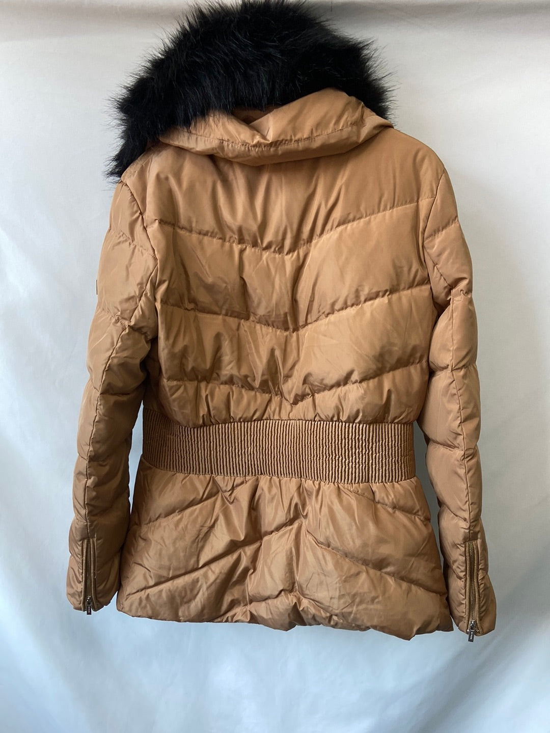 MORGAN.Plumas marrón cuello pelo T.42(L) TARA