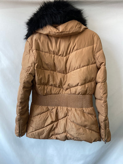 MORGAN.Plumas marrón cuello pelo T.42(L) TARA