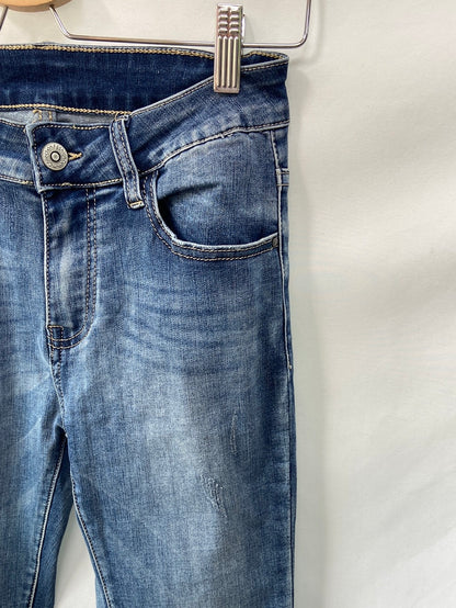 ZARA.Jeans detalles perlas T.40