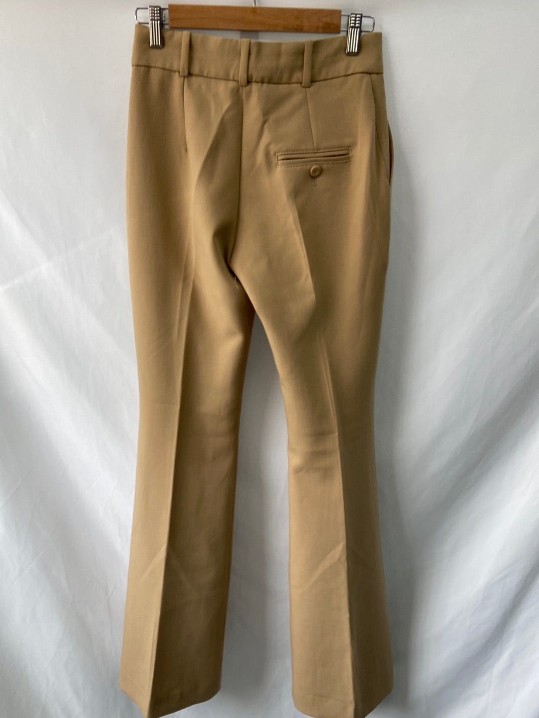MANGO.Pantalones pinza campana T.34