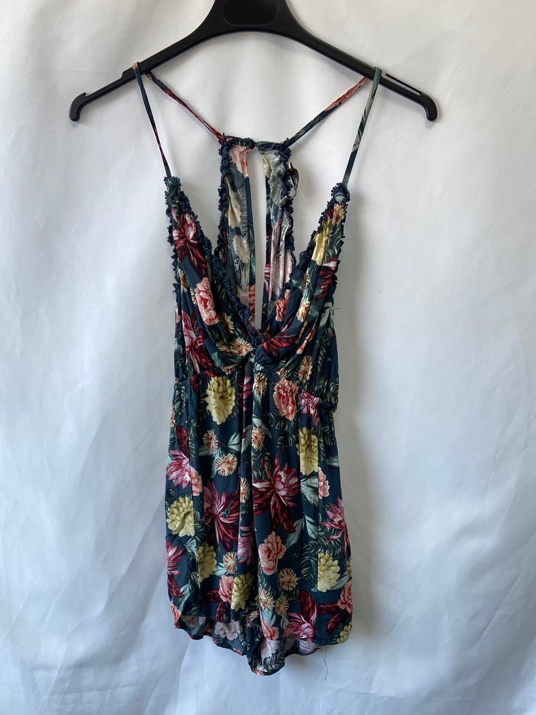 PULL&amp;BEAR. Short floral jumpsuit TM(s)