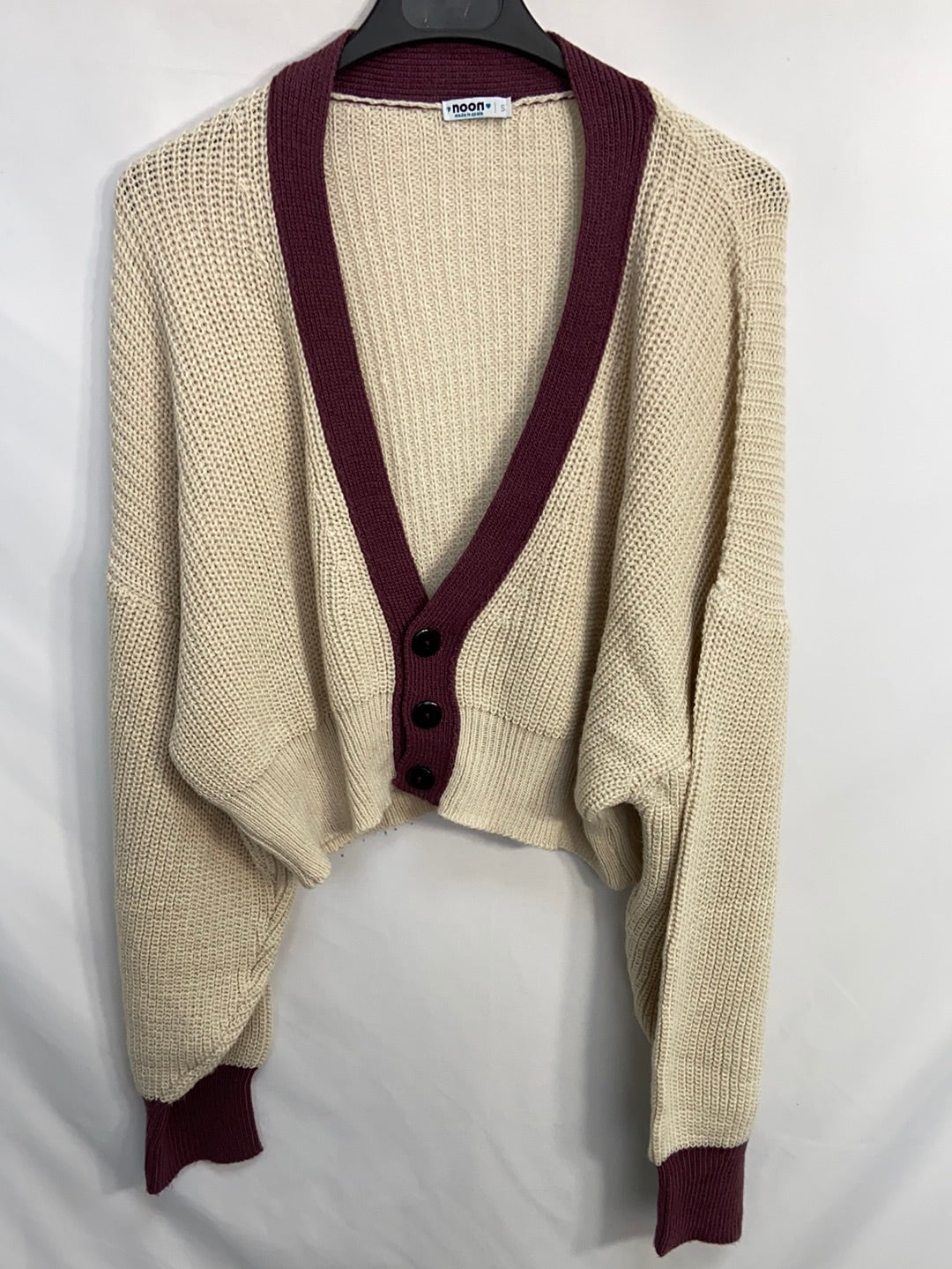 NOON. Beige and burgundy Ts cardigan