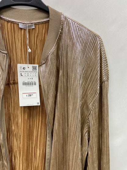 ZARA.Chaqueta fruncida dorada T.L