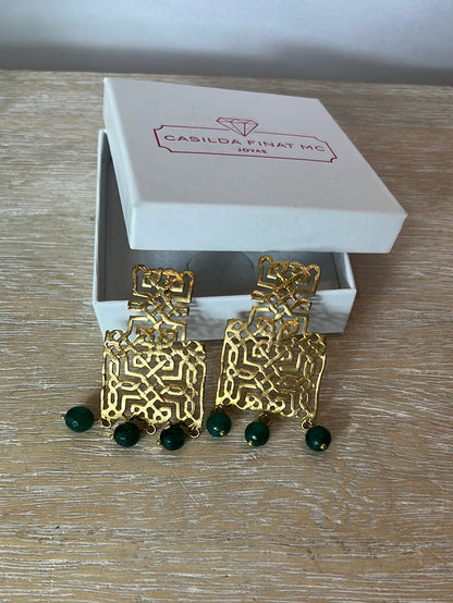 CASILDA FINAT. Pendientes dorados