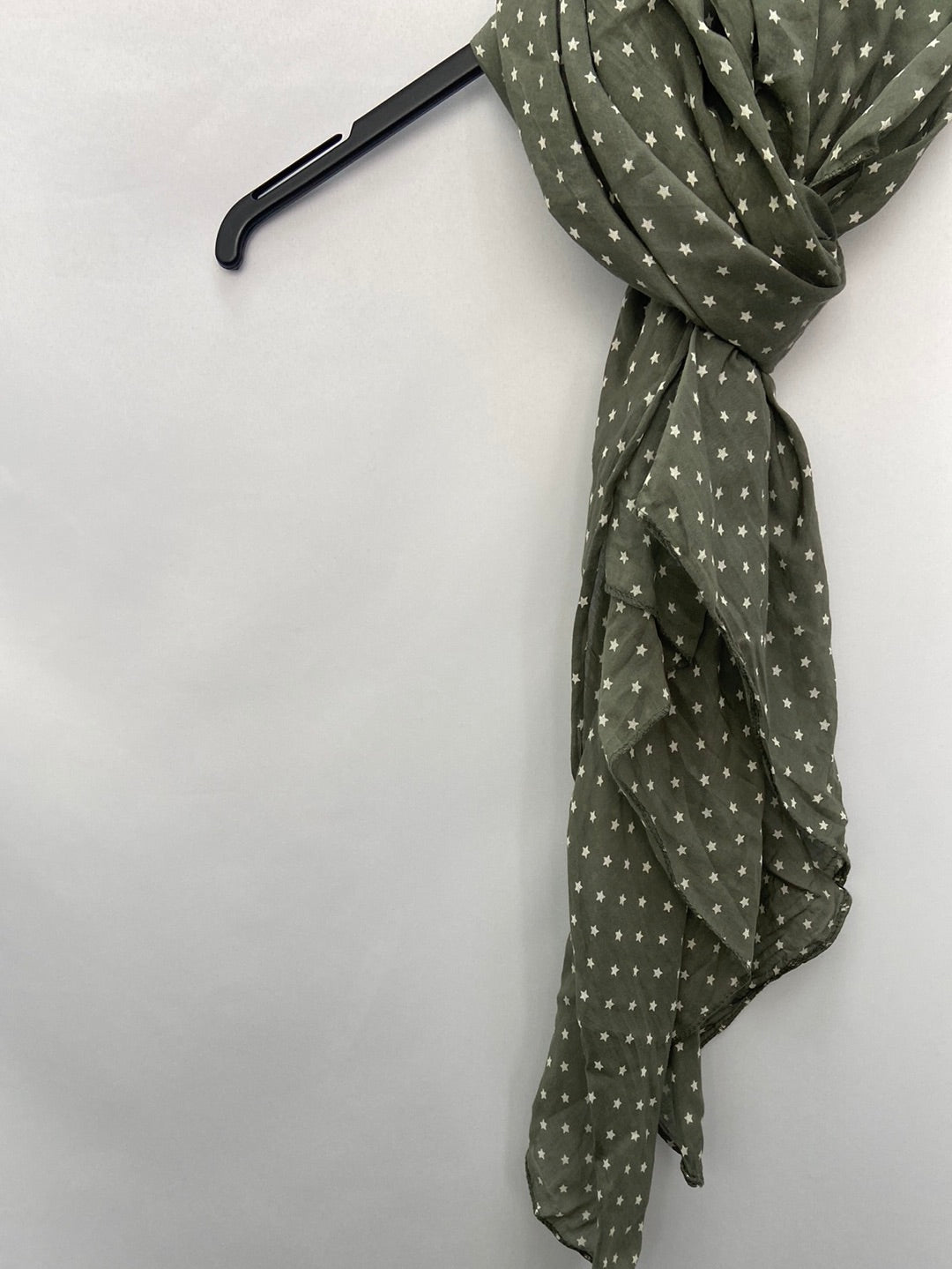 OTRAS.Fular verde estrellas