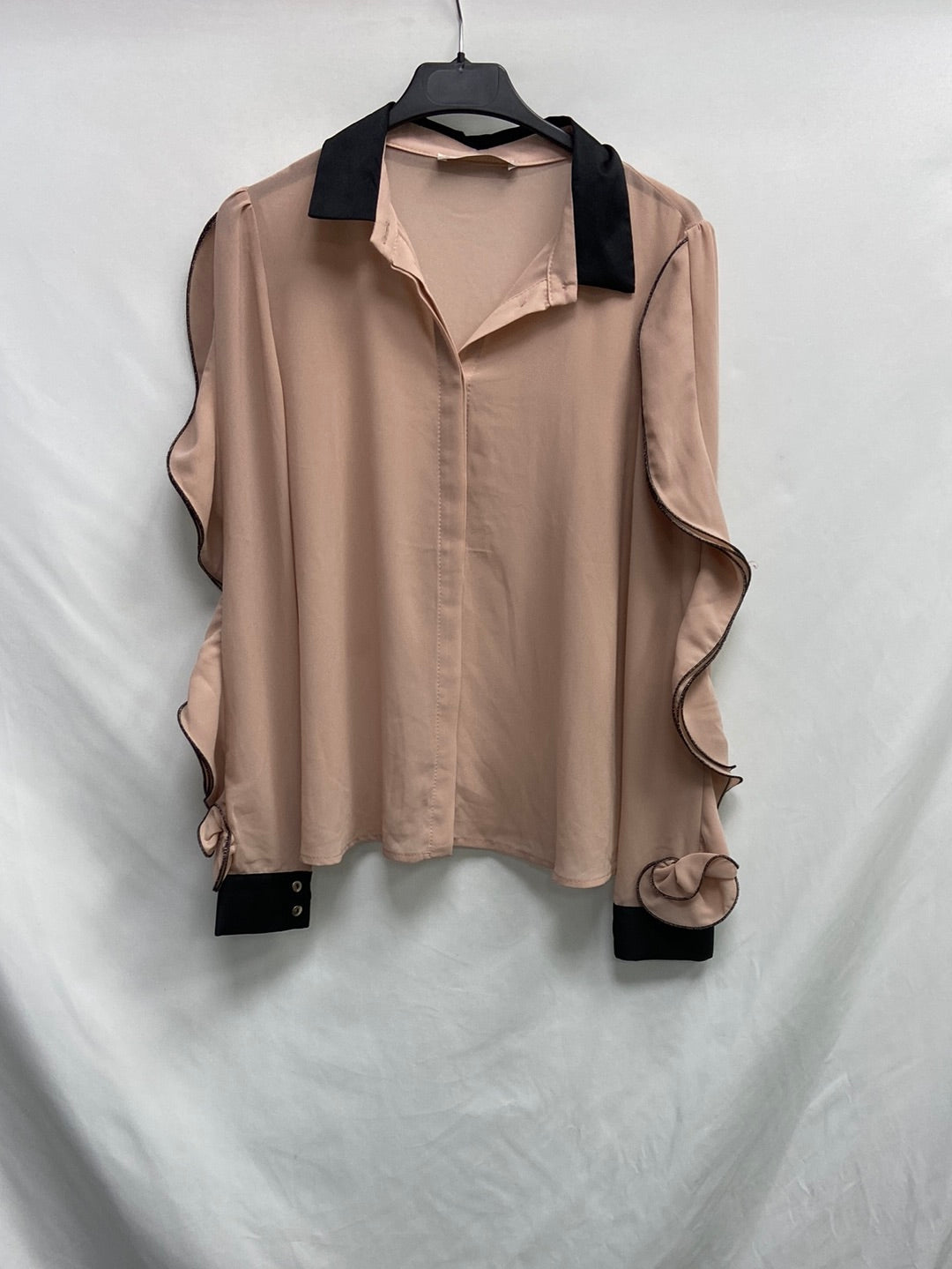 RINASCIMENTO. Pink ruffled Ts blouse