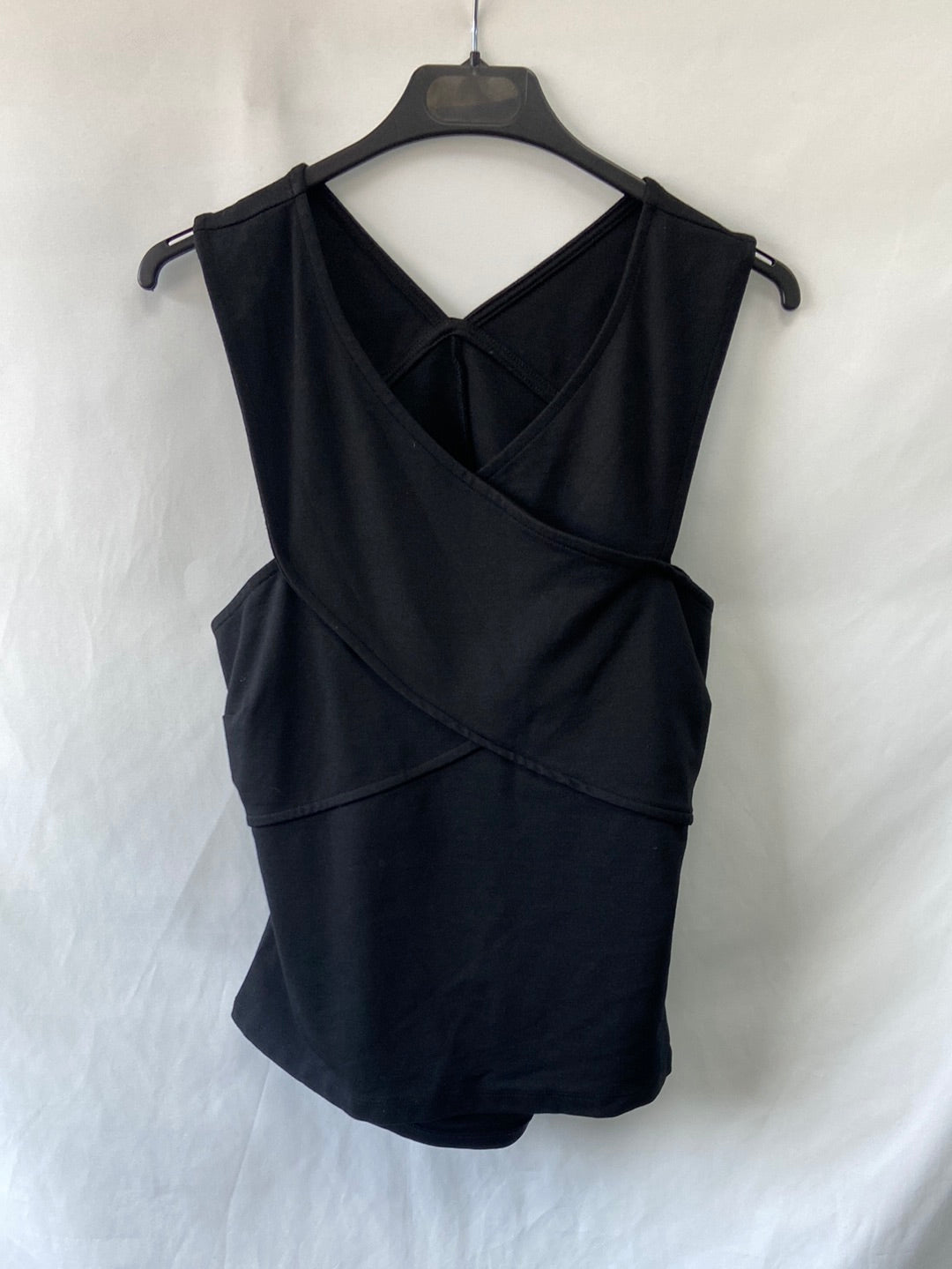 OTRAS.Top negro espalda descubierta T.M