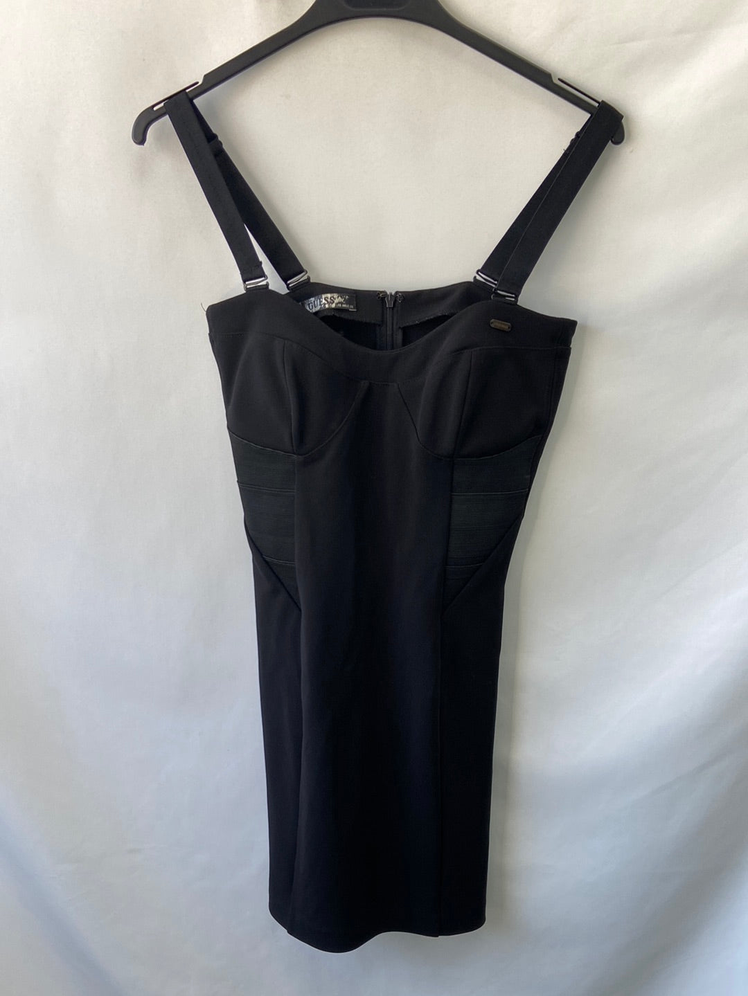 GUESS. Vestido negro ajustado T.xs