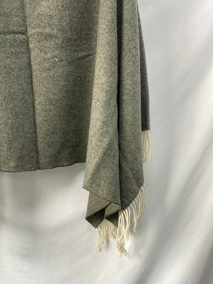 MONTEPICAZA.Poncho maxi gris jaspeado borlas
