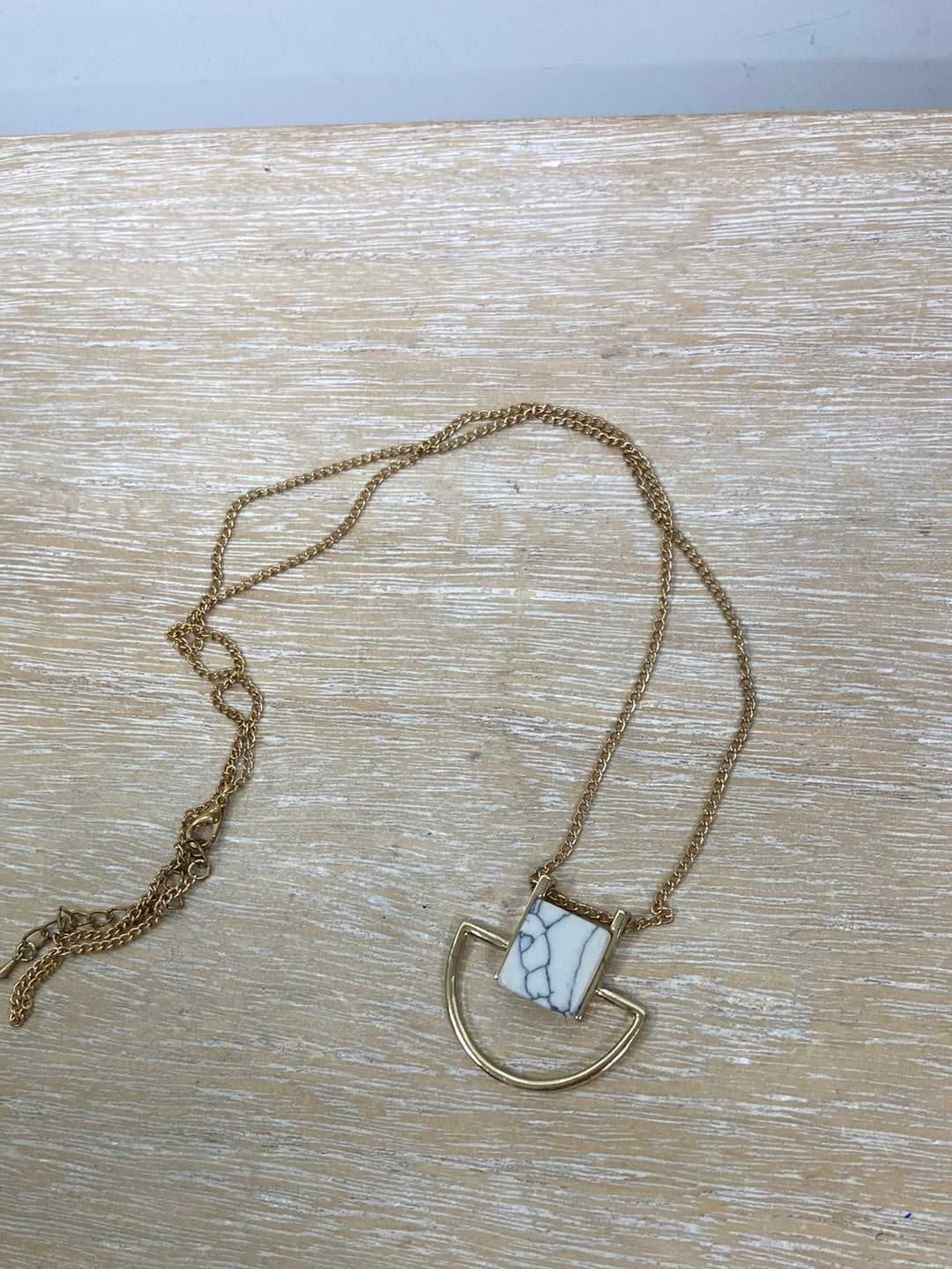 OTHERS. Gold stone pendant