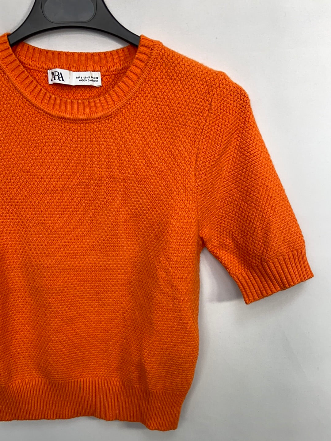 ZARA. Top punto naranja T.s