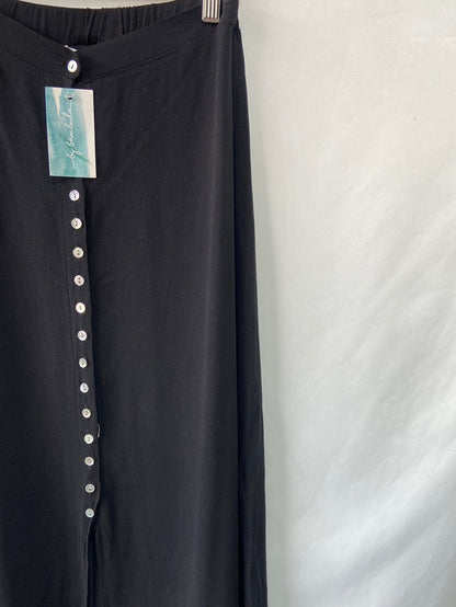 BY BÁMBULA.Falda larga negra TU(XS/S)