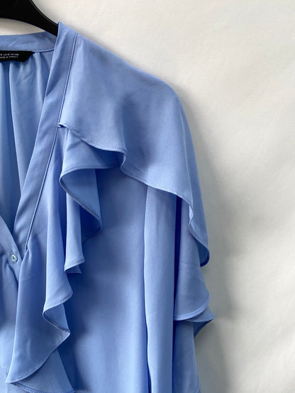 ZARA.Camisa azul volantes T.S