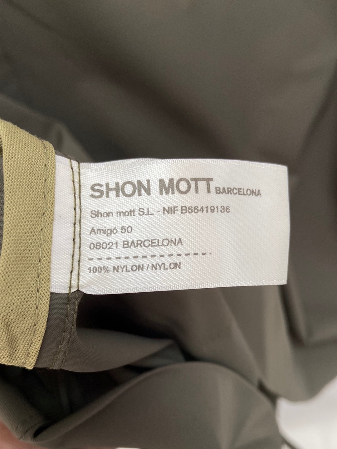 SHON MOTT.Camisa/sobrecamisa verde impermeable T.L