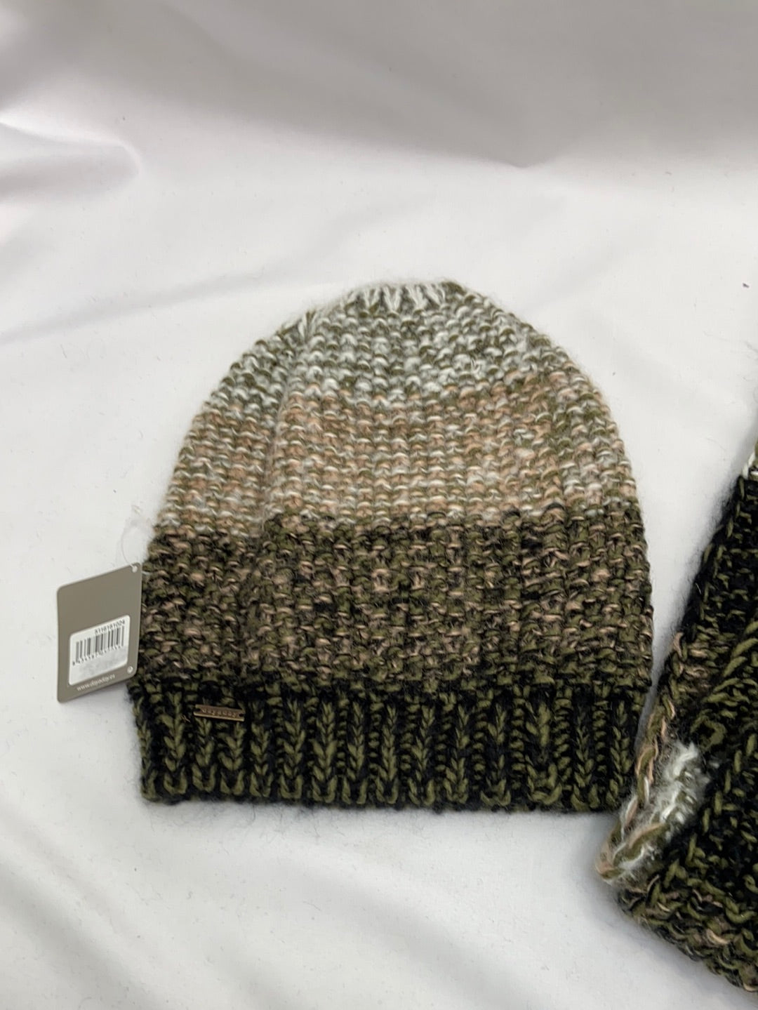 DAY A DAY. Conjunto gorro y cuello