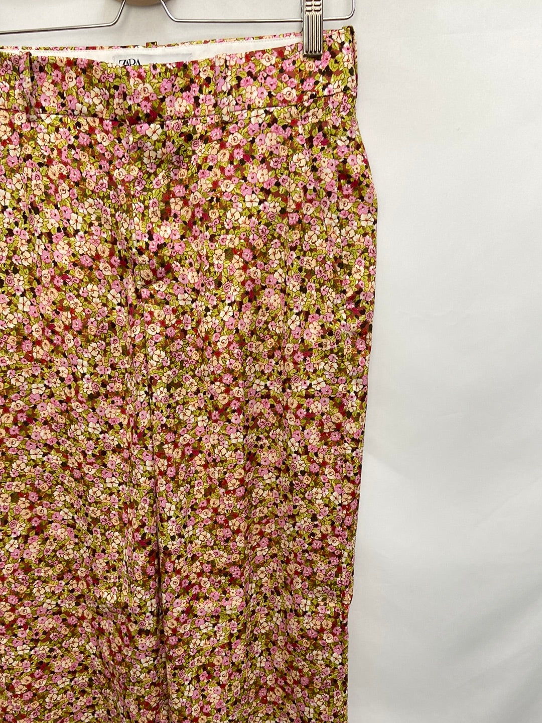 ZARA.Pantalones anchos rectos vestir flores t.s