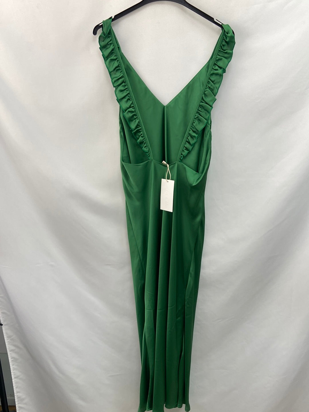 BY CLÉA.Vestido midi verde satinado (38,40)