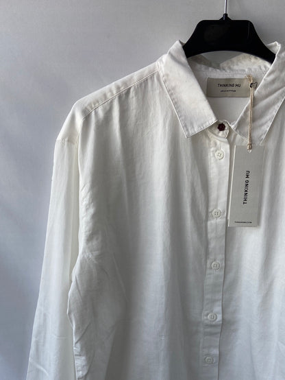 THINKING MU. Camisa blanca puños T.s