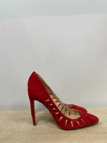 ZARA. Zapatos tacón antelina rojo T.38