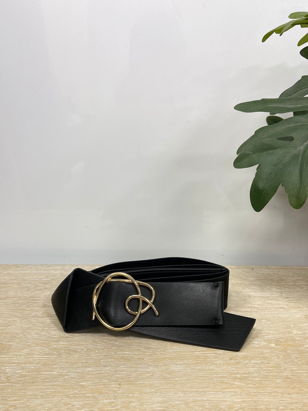 ADOLFO DOMÍNGUEZ. Cinturón negro elástico T.m