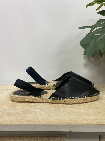 ZARA. Alpargatas efecto piel T.39