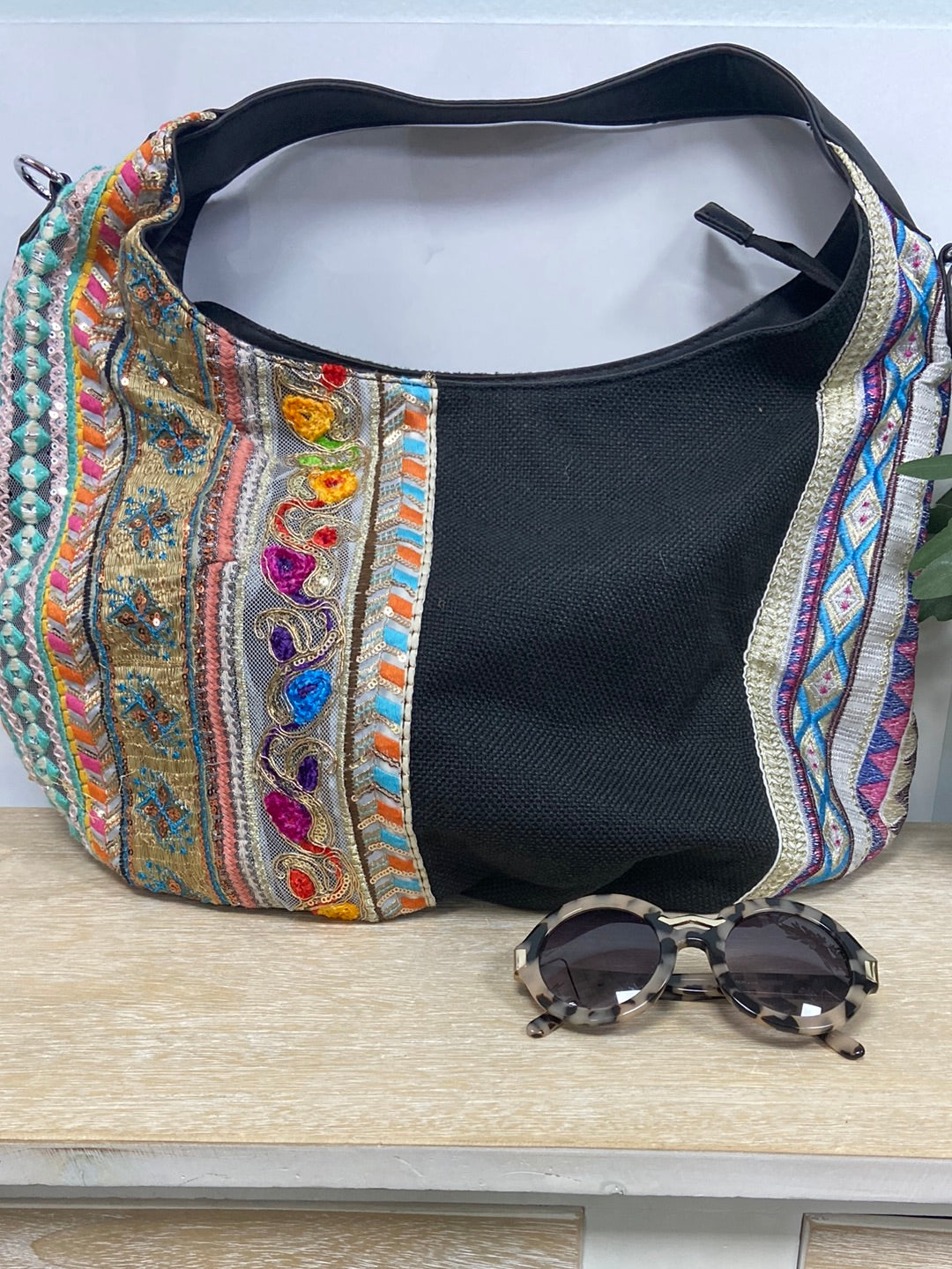 OTHERS. Large bag with short handle