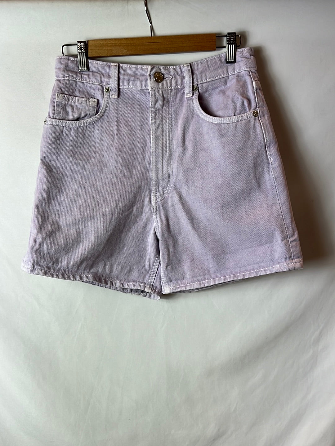 ZARA. Shorts denim lila T.38