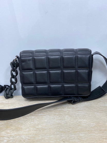 VIOLETA BY MAGO. bolso negro acolchado