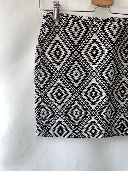 SPRINGFIELD.Geometric print skirt S.38