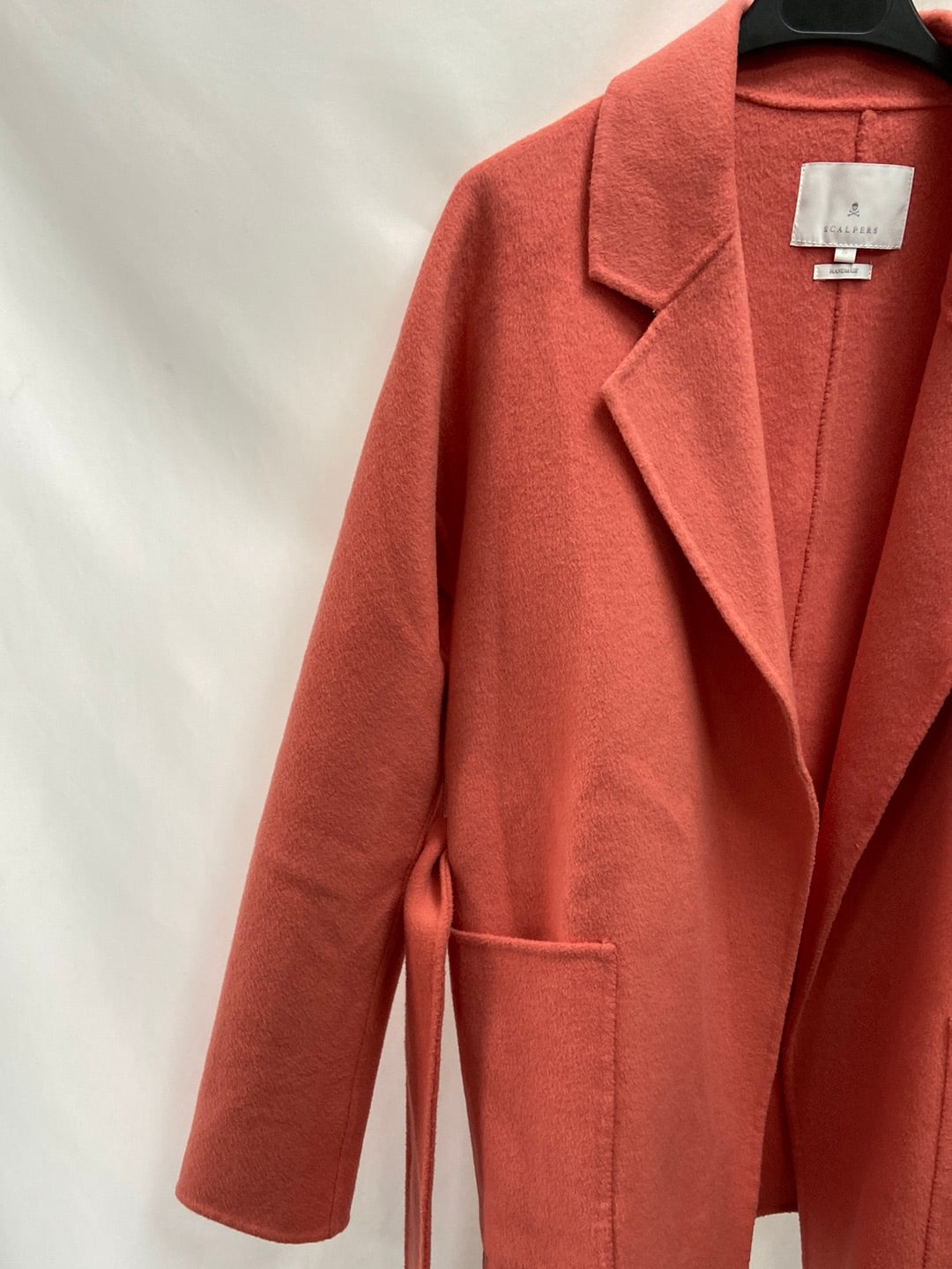 SCALPERS.Abrigo coral T.S