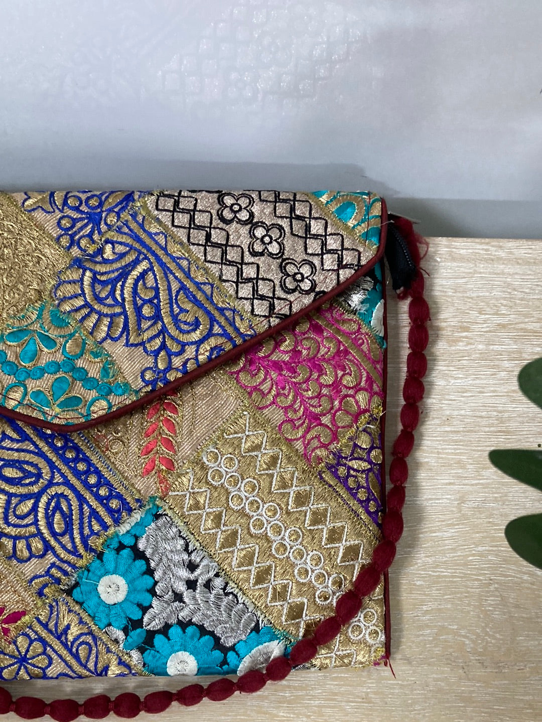 OTHERS. Embroidered hippie bag