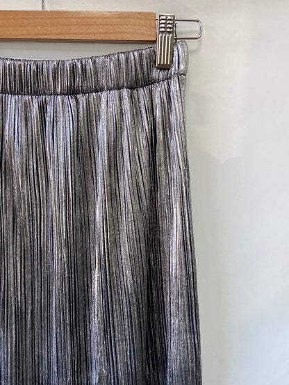 PARFOIS.Falda midi plateada plisada T.XS/S