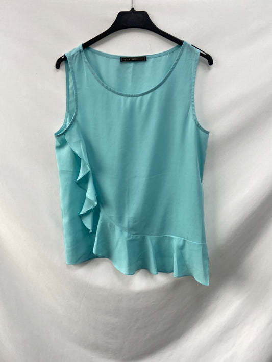 WHITE. Flowy blue Ts top