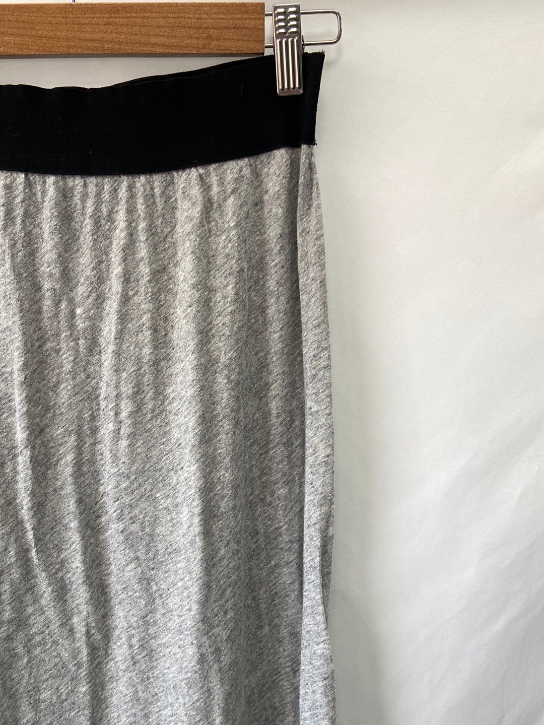 AMERICAN VINTAGE.Falda vuelo gris T.36/38