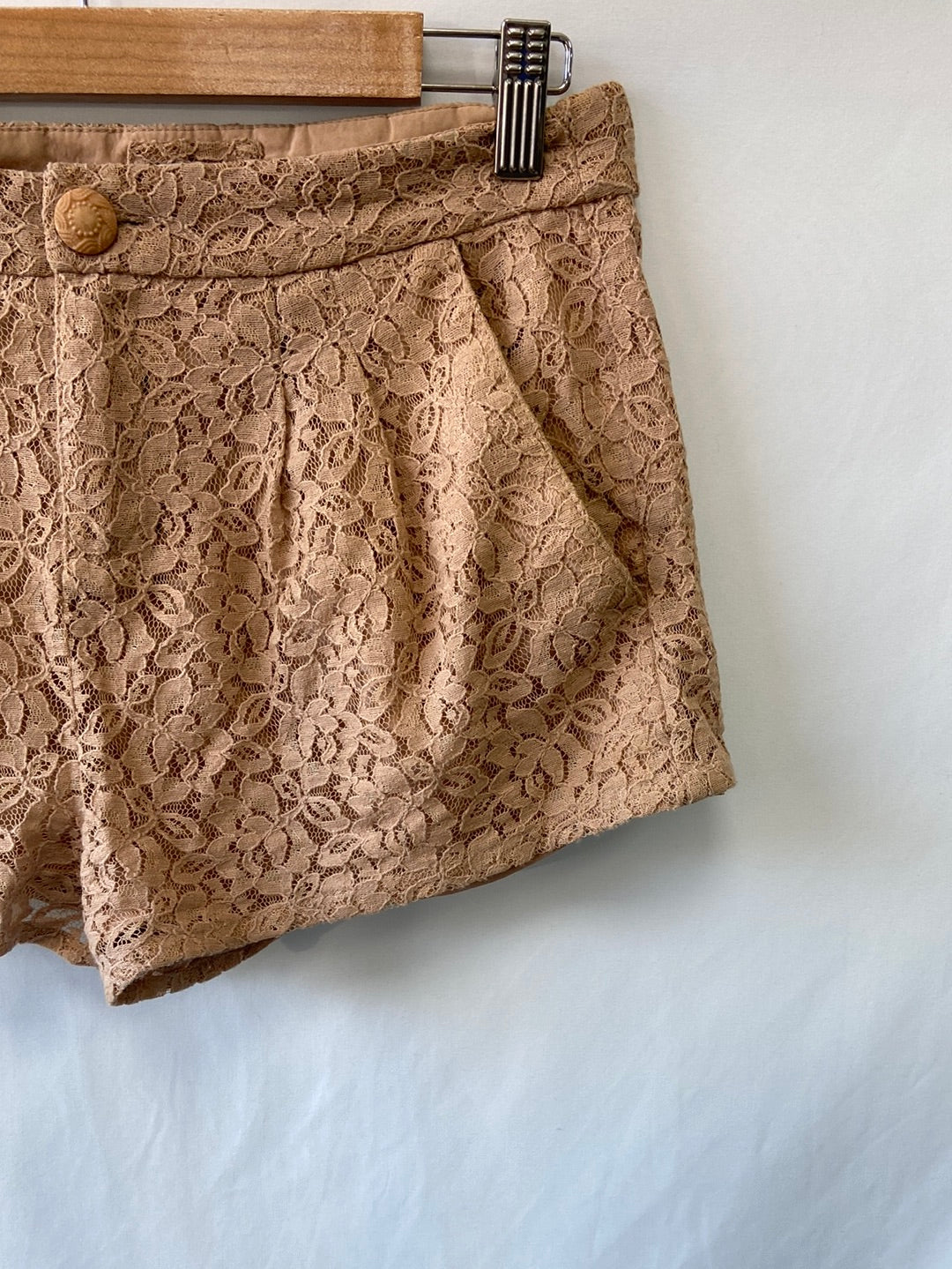 I LOVE H81. Lace shorts T.34
