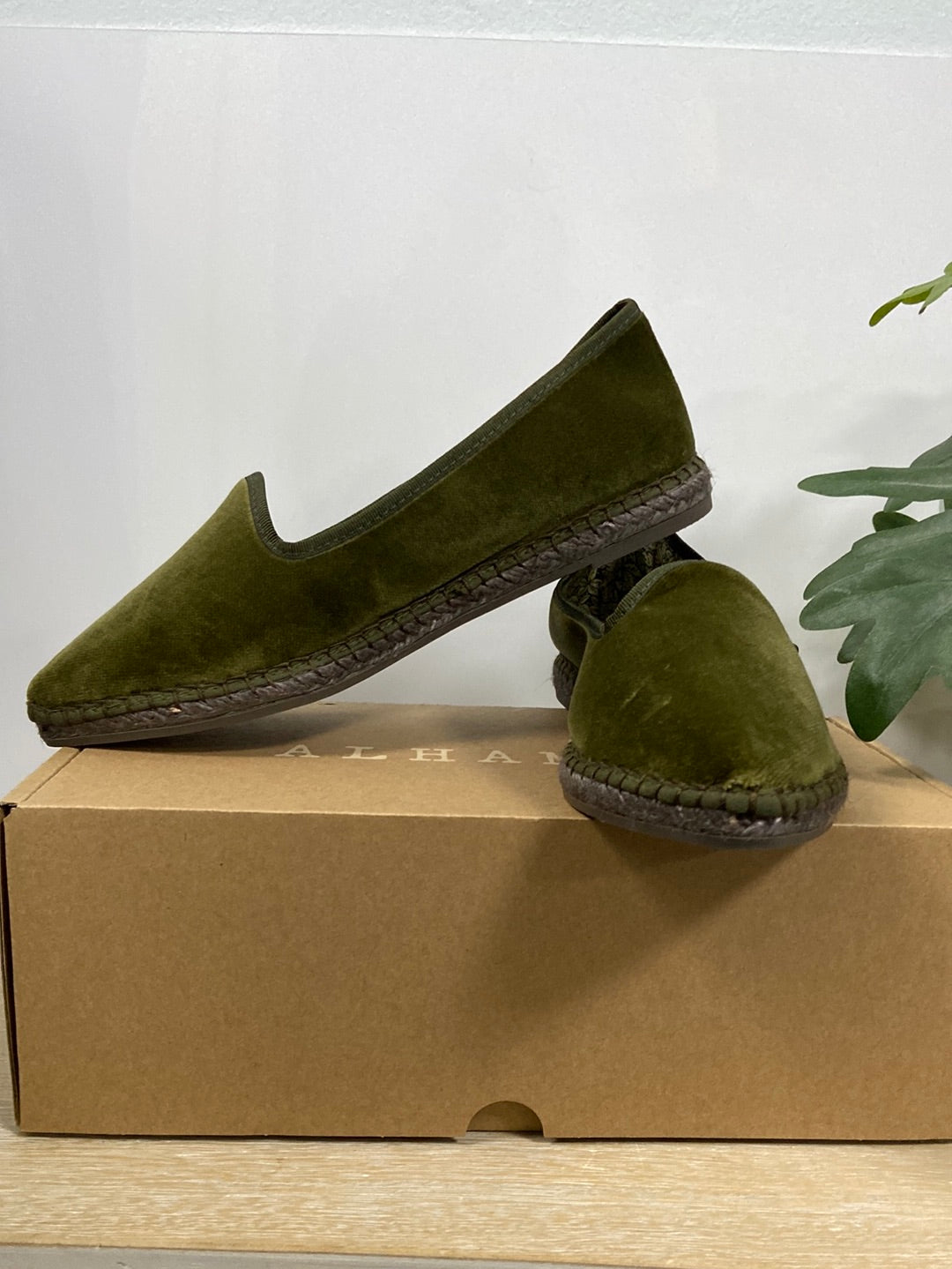 ALHAMAS.Venecianas terciopelo verde pistacho T.39