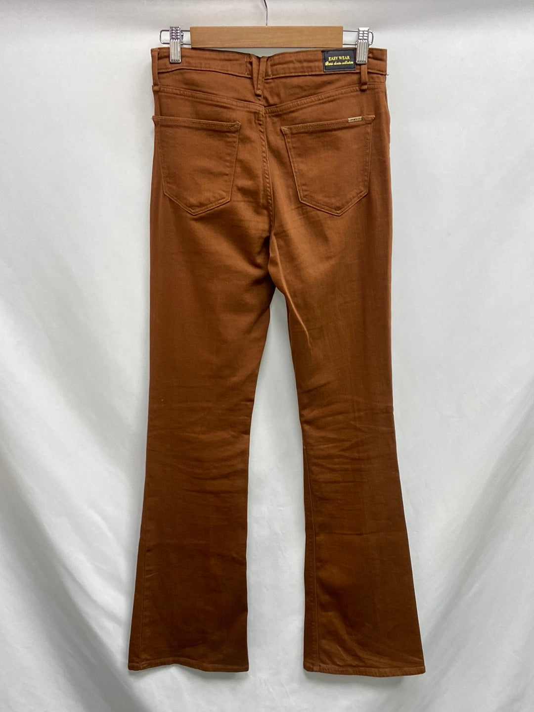 EASY WEAR. Pantalón campana teja T.38