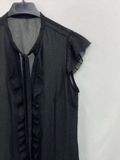 BENETTON.Black ruffled TS blouse