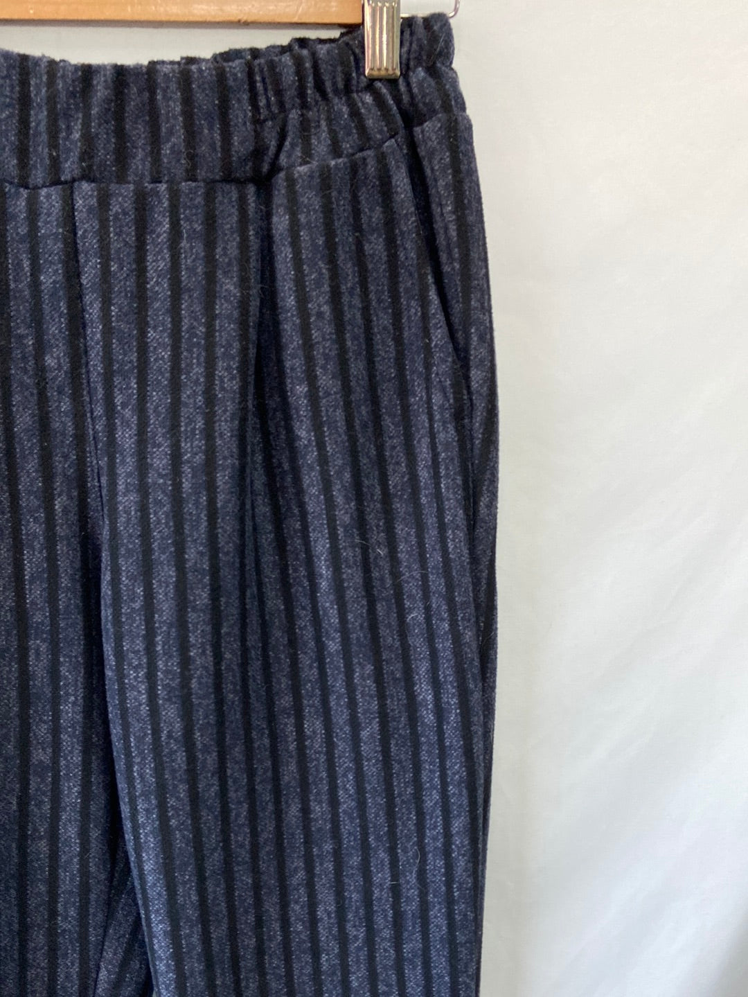 VALENTINA.Pantalones rayas tipo sportive T.M/L