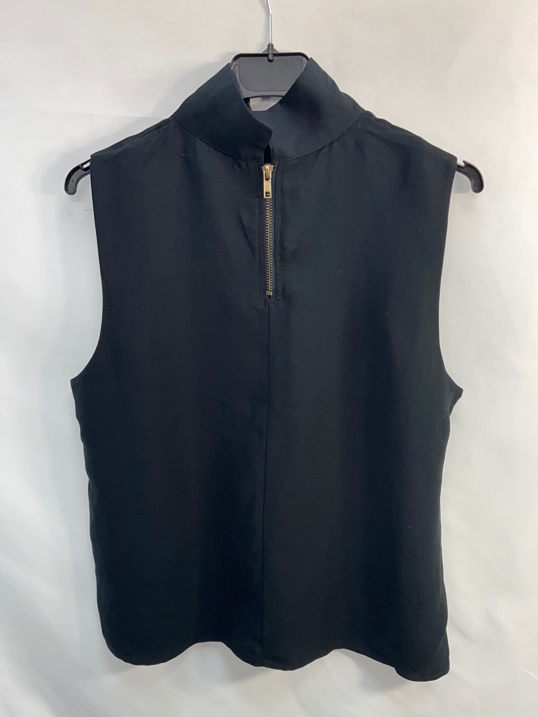 BIKBOK.Blusa negra cuello Perkins T.L