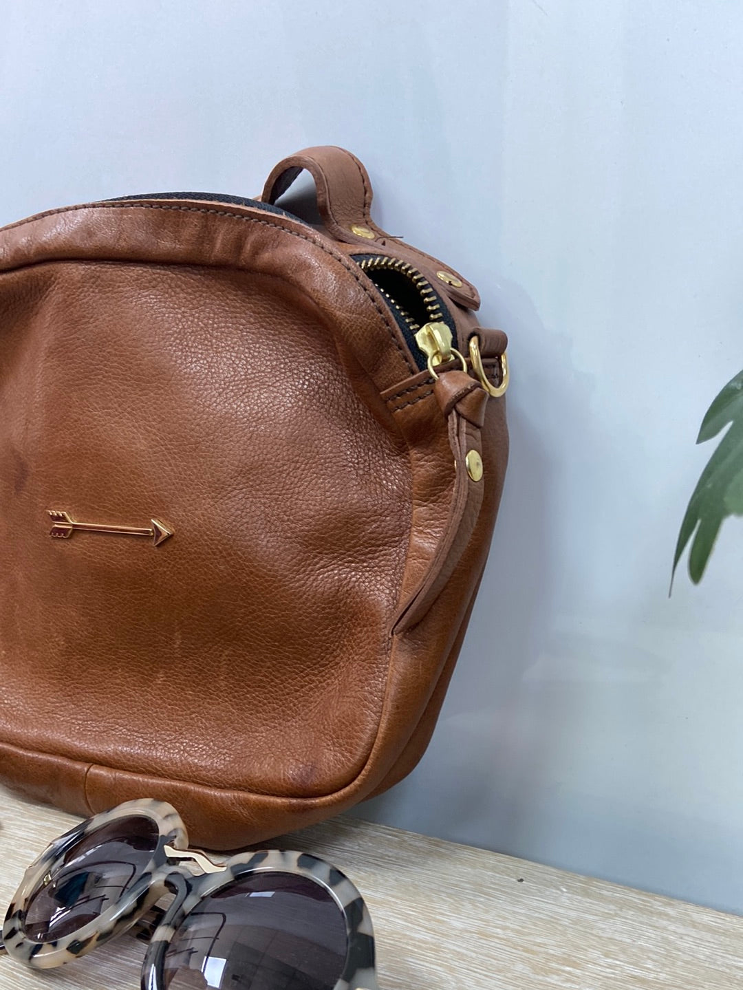 MERCULES. Brown leather bag (Tara)